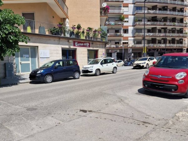 negozio in affitto a Benevento in zona Centro Storico