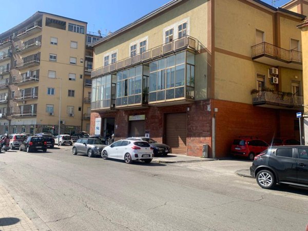 negozio in affitto a Benevento