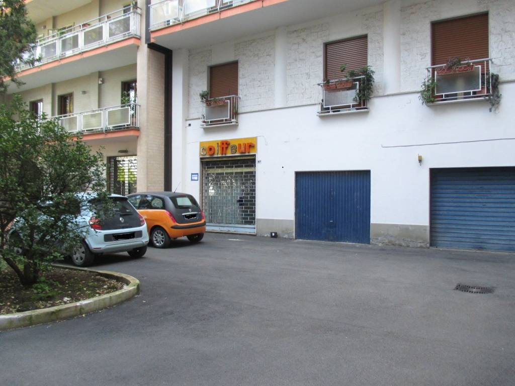 negozio in affitto a Benevento in zona Porta Rufina