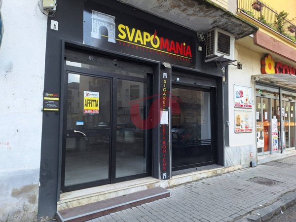 locale commerciale in affitto a Benevento in zona Mellusi / Atlantici