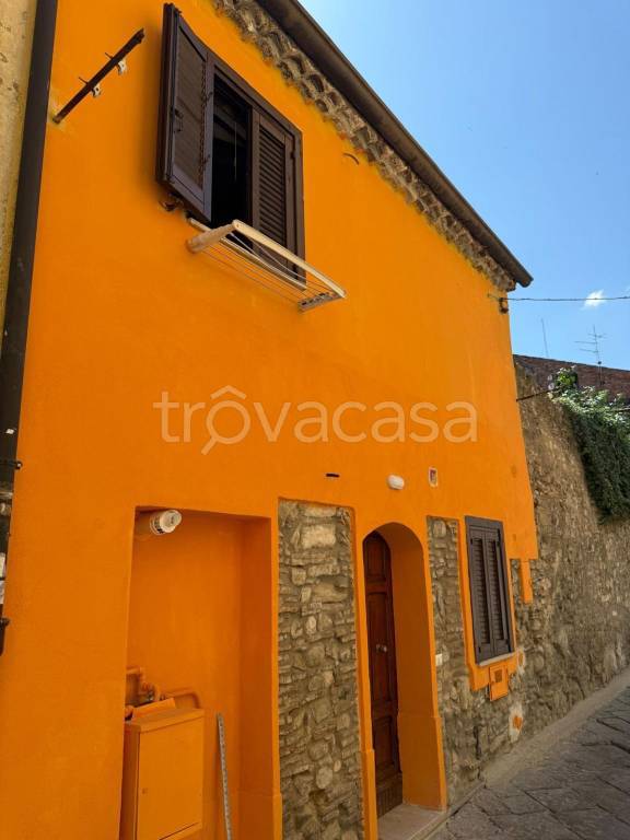 trivano in affitto a Benevento in zona Centro Storico