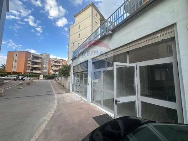 locale commerciale in affitto a Benevento