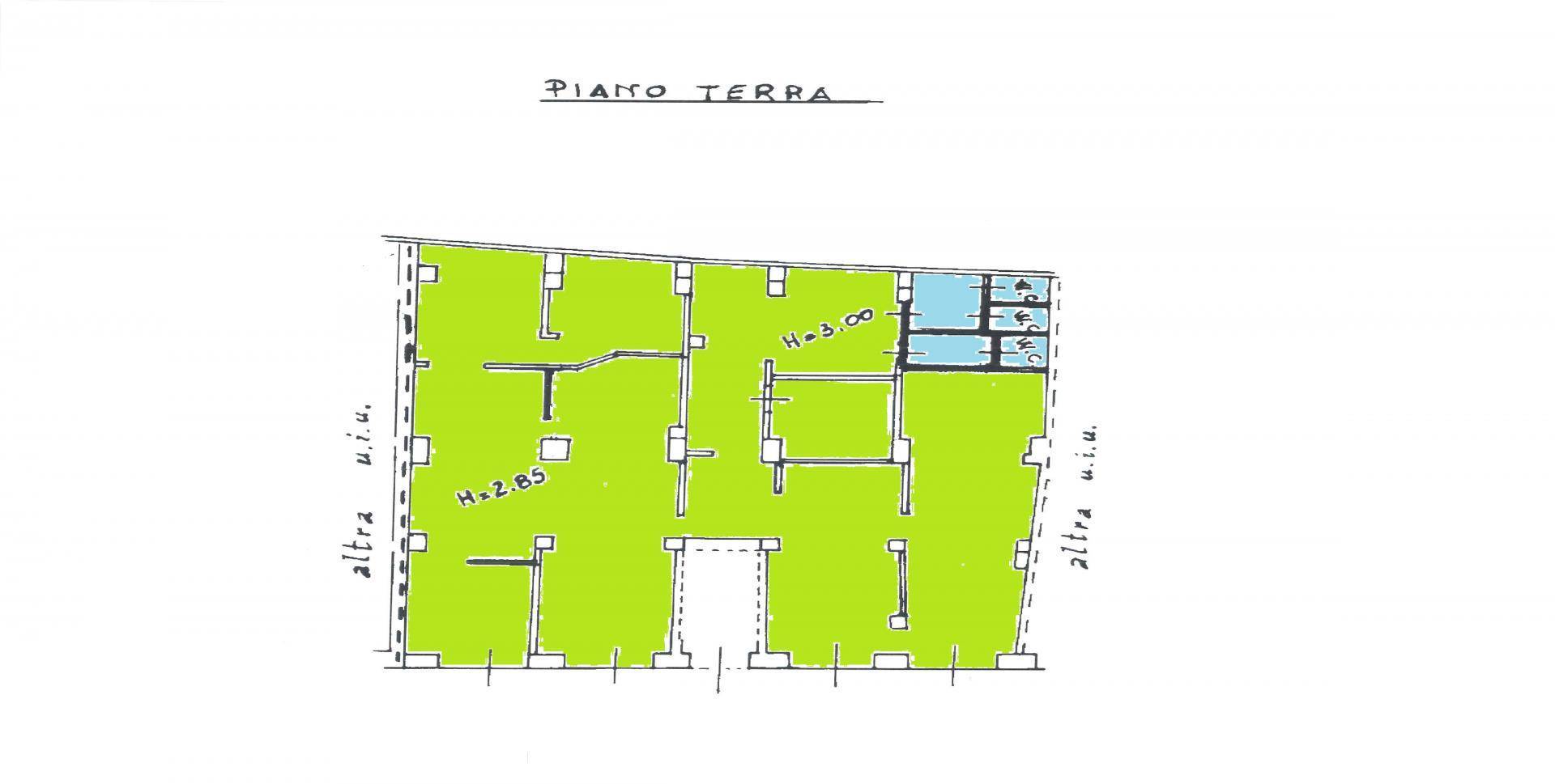 locale commerciale in affitto a Benevento in zona Centro Storico