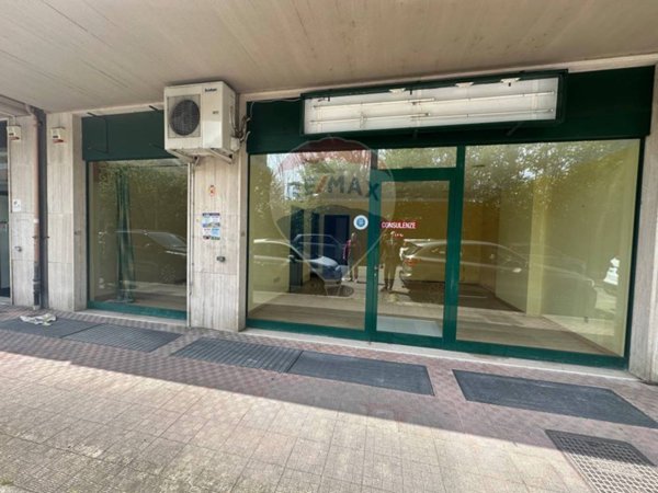locale commerciale in affitto a Benevento in zona Ferrovia