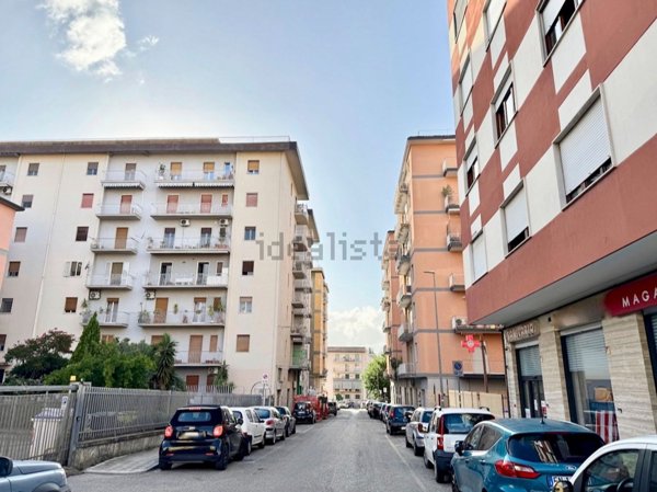 locale commerciale in affitto a Benevento in zona Mellusi / Atlantici