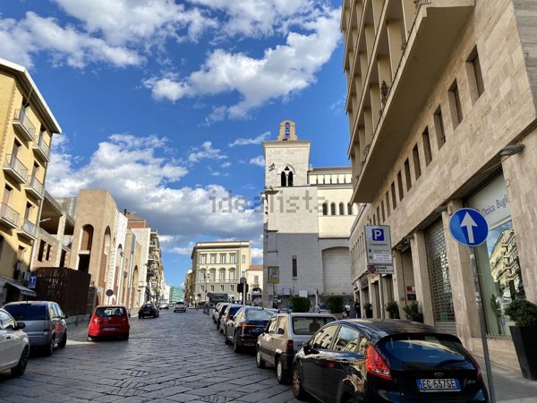 locale commerciale in affitto a Benevento in zona Centro Storico