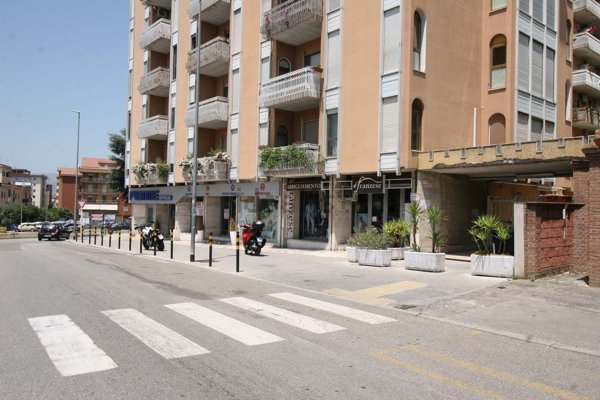 locale commerciale in affitto a Benevento