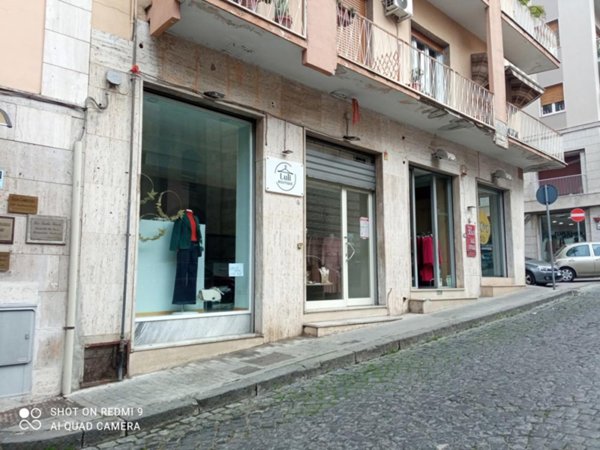 negozio in affitto a Benevento in zona Centro Storico