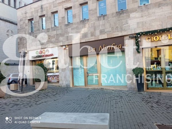 locale commerciale in affitto a Benevento in zona Centro Storico