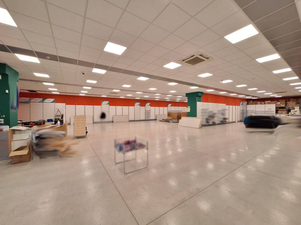 negozio in affitto a Benevento in zona Centro Storico