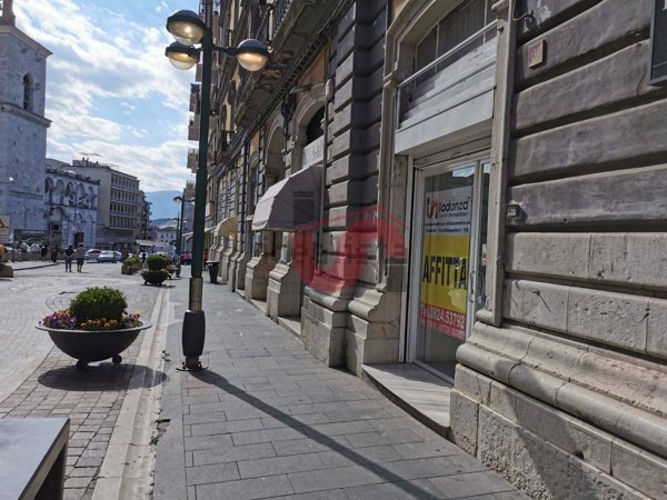 locale commerciale in affitto a Benevento in zona Centro Storico