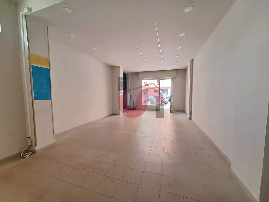 negozio in affitto a Benevento in zona Mellusi / Atlantici