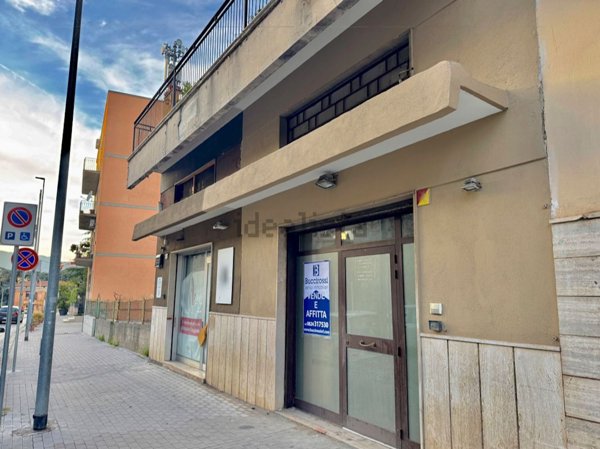 locale commerciale in affitto a Benevento in zona Centro Storico