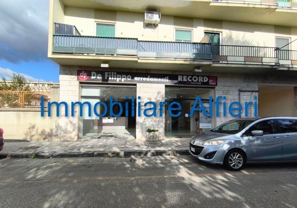 negozio in affitto a Benevento in zona Ferrovia