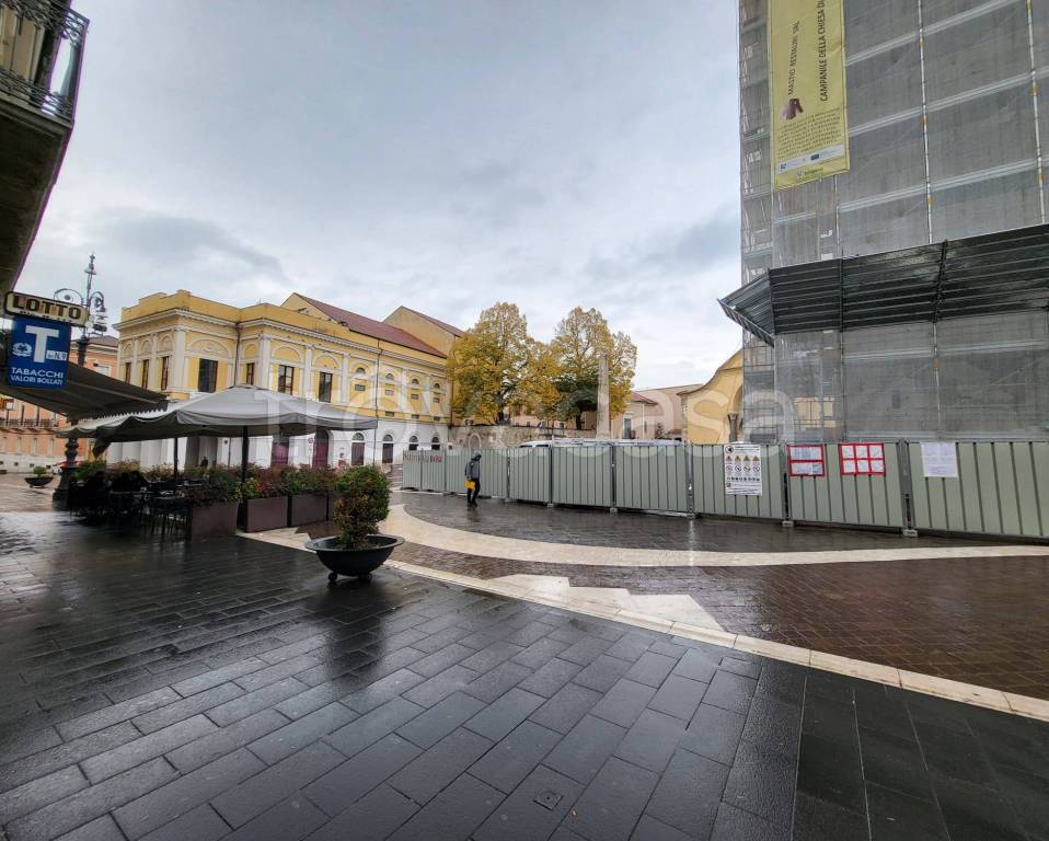 negozio in affitto a Benevento in zona Centro Storico