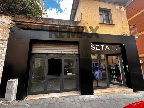locale commerciale in affitto a Benevento in zona Ferrovia