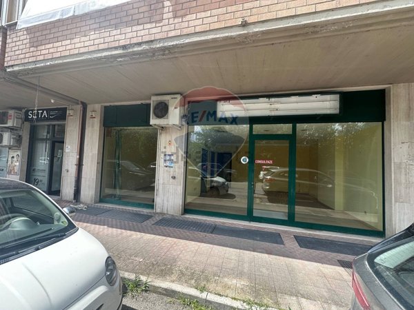 locale commerciale in affitto a Benevento