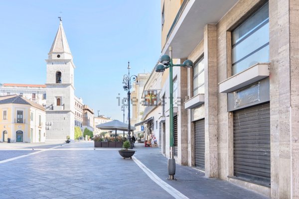 locale commerciale in affitto a Benevento in zona Centro Storico