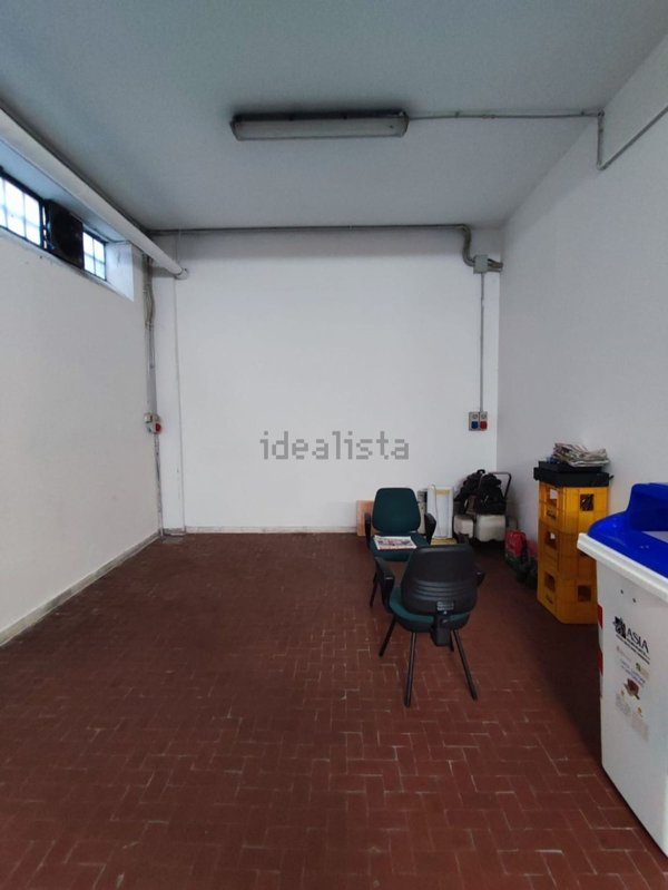 locale commerciale in affitto a Benevento in zona Mellusi / Atlantici