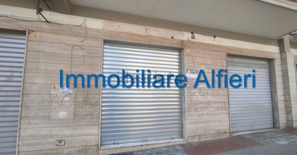locale commerciale in affitto a Benevento