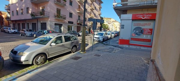 locale commerciale in affitto a Benevento in zona Centro Storico