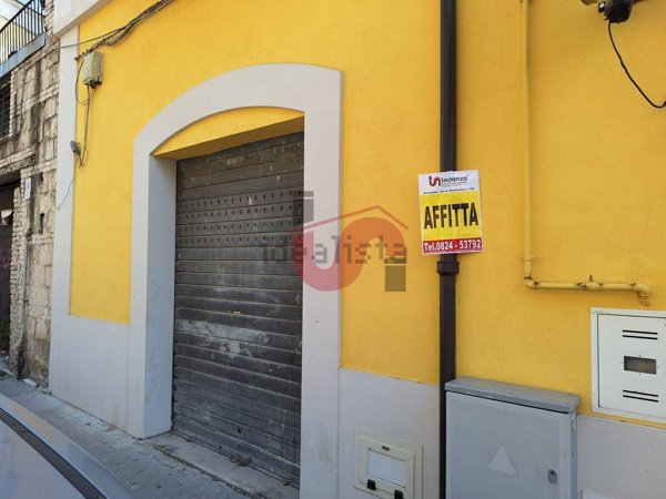 locale commerciale in affitto a Benevento