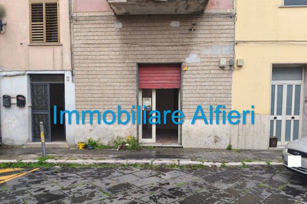 negozio in affitto a Benevento in zona Centro Storico