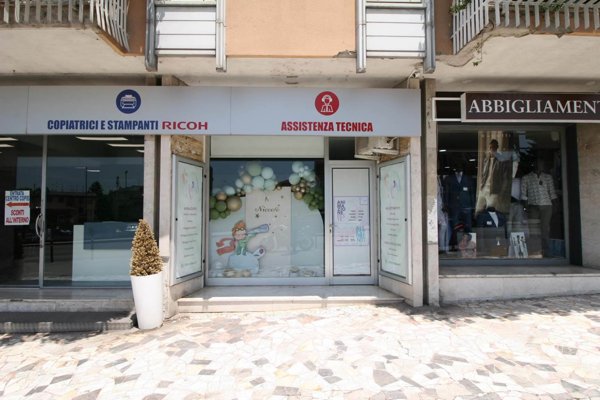 negozio in affitto a Benevento in zona Mellusi / Atlantici