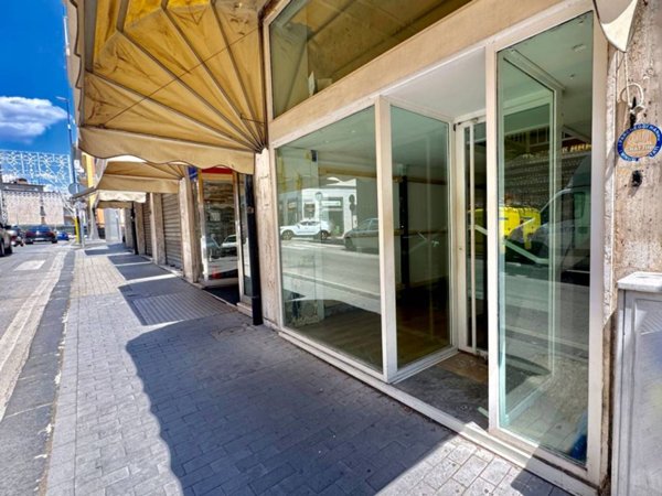 negozio in affitto a Benevento in zona Centro Storico