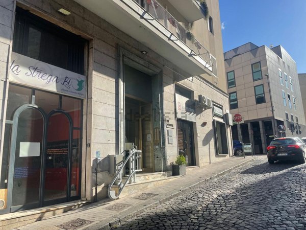 locale commerciale in affitto a Benevento in zona Centro Storico