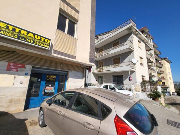 negozio in affitto a Benevento in zona Mellusi / Atlantici