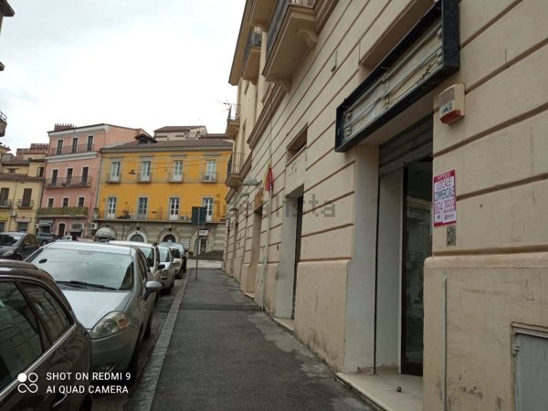locale commerciale in affitto a Benevento