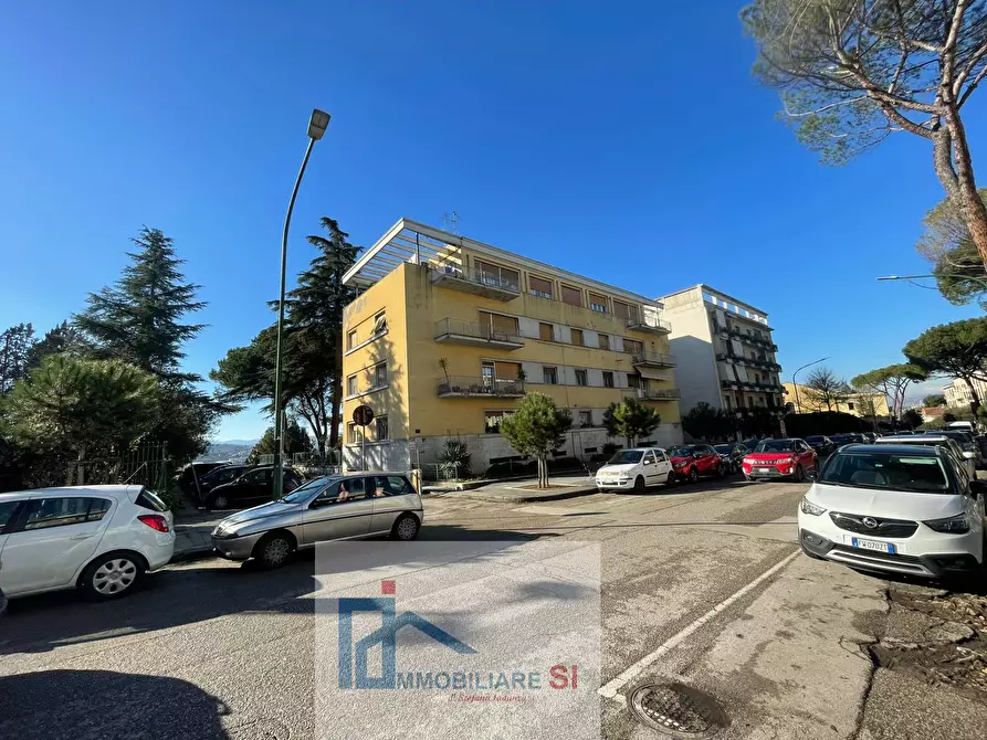 ufficio in affitto a Benevento in zona Mellusi / Atlantici