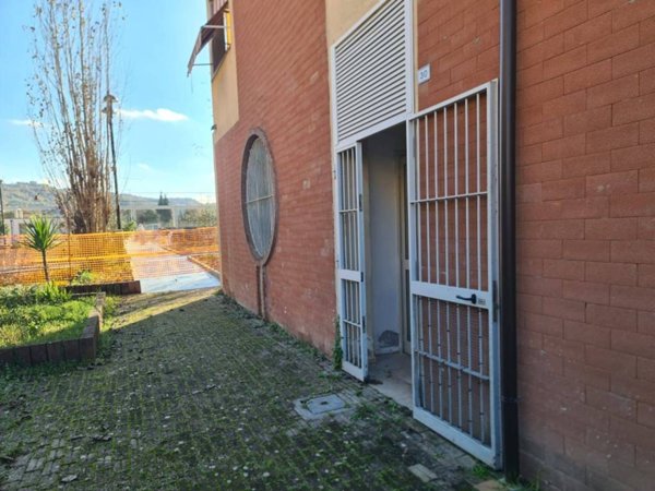 negozio in affitto a Benevento in zona Porta Rufina