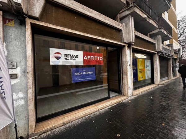 negozio in affitto a Benevento in zona Centro Storico