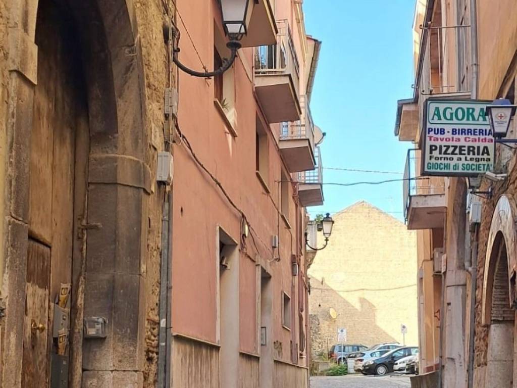 negozio in affitto a Benevento in zona Centro Storico