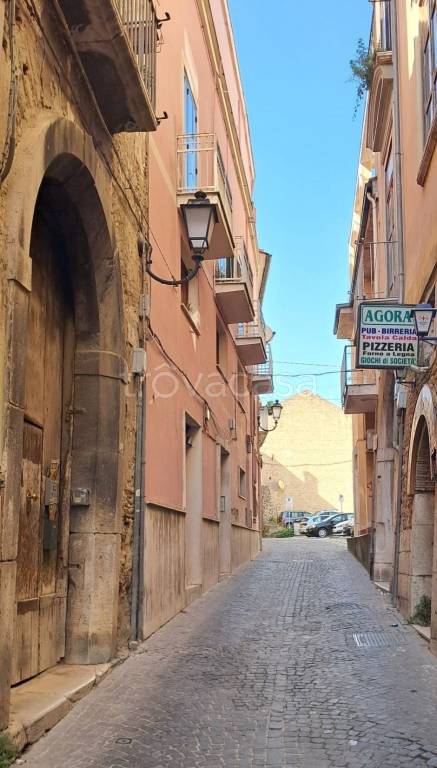 negozio in affitto a Benevento in zona Centro Storico