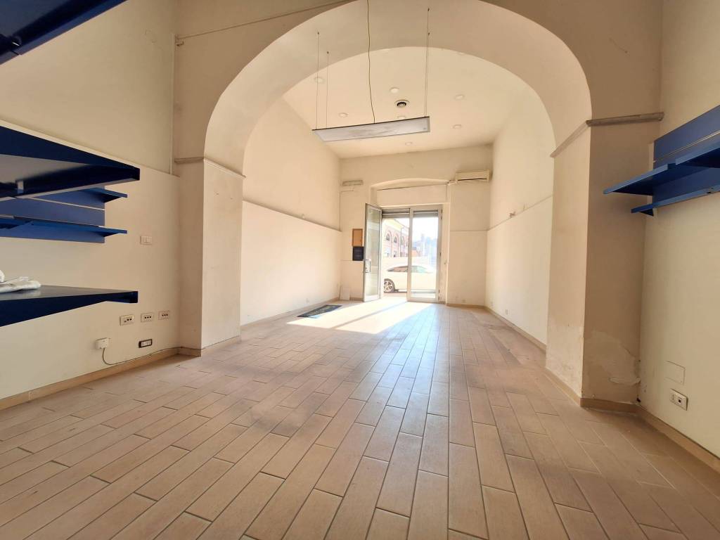 negozio in affitto a Benevento in zona Centro Storico