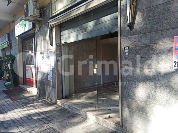 negozio in affitto a Benevento in zona Mellusi / Atlantici