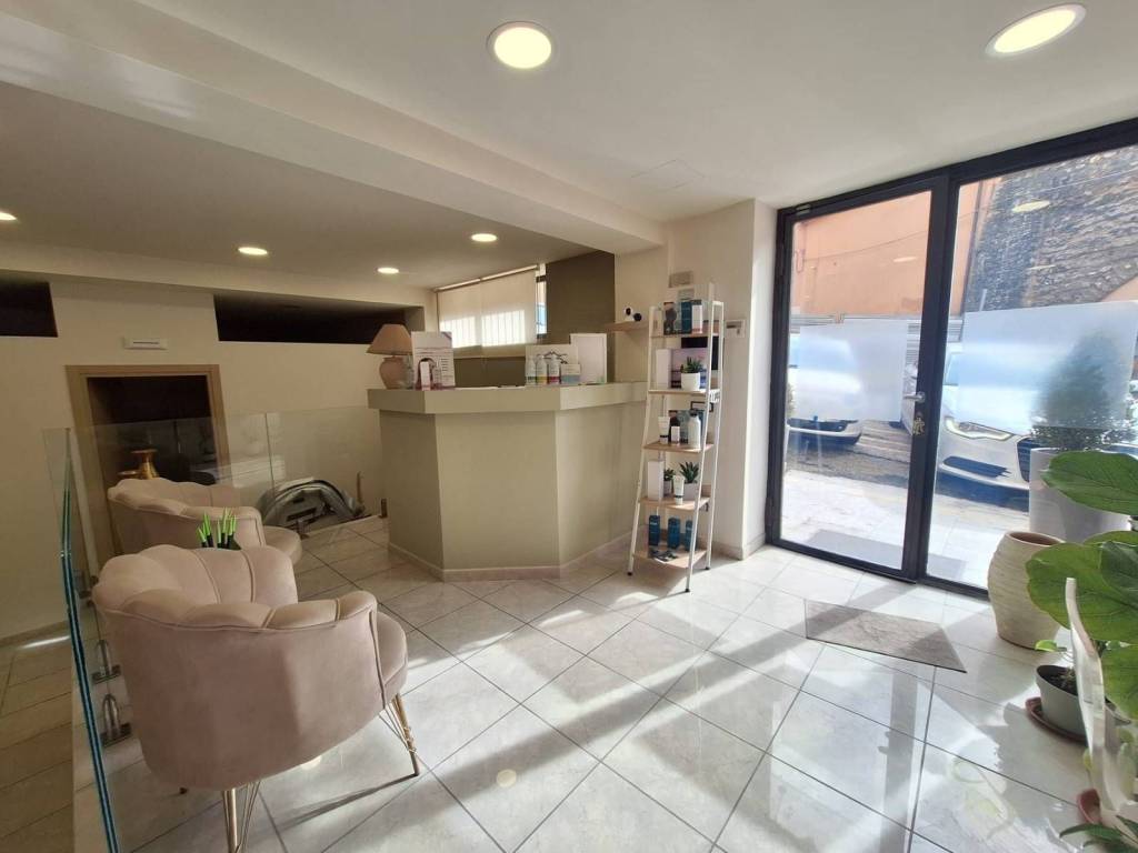 negozio in affitto a Benevento in zona Centro Storico