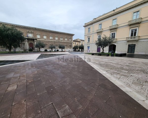locale commerciale in affitto a Benevento in zona Centro Storico