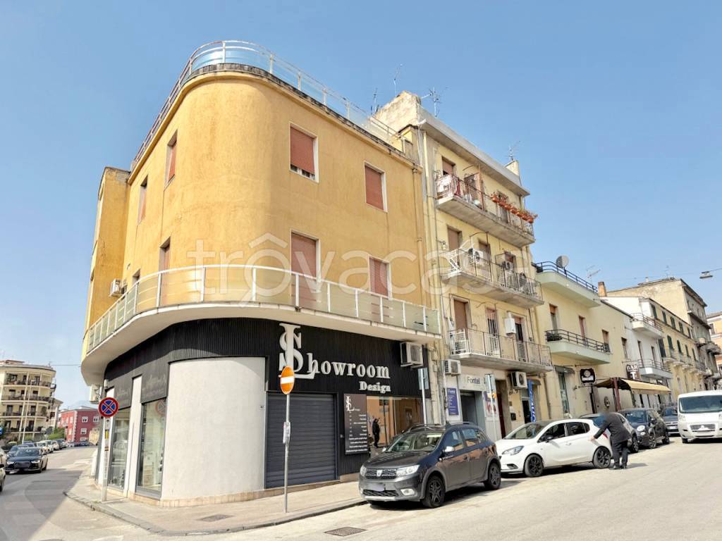 negozio in affitto a Benevento in zona Porta Rufina