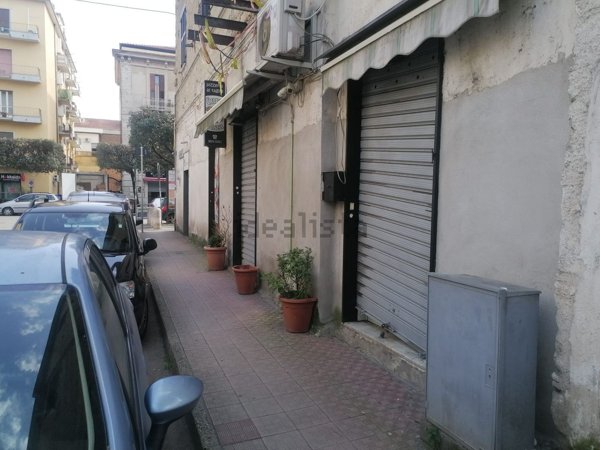 locale commerciale in affitto a Benevento in zona Ferrovia