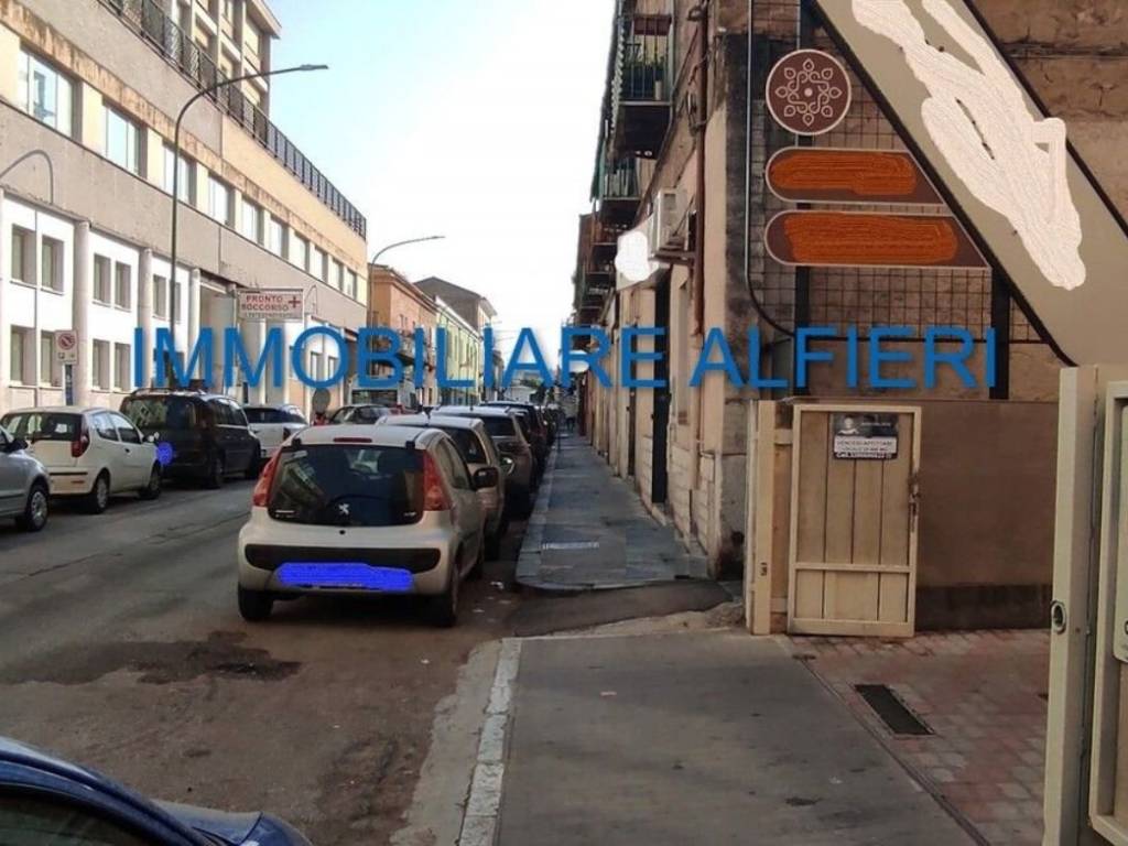 negozio in affitto a Benevento in zona Ferrovia