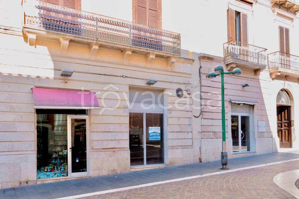 negozio in affitto a Benevento in zona Centro Storico