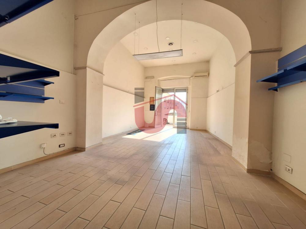 locale commerciale in affitto a Benevento in zona Centro Storico