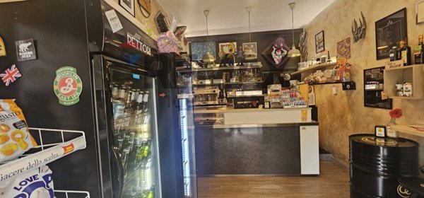 negozio in affitto a Benevento in zona Centro Storico