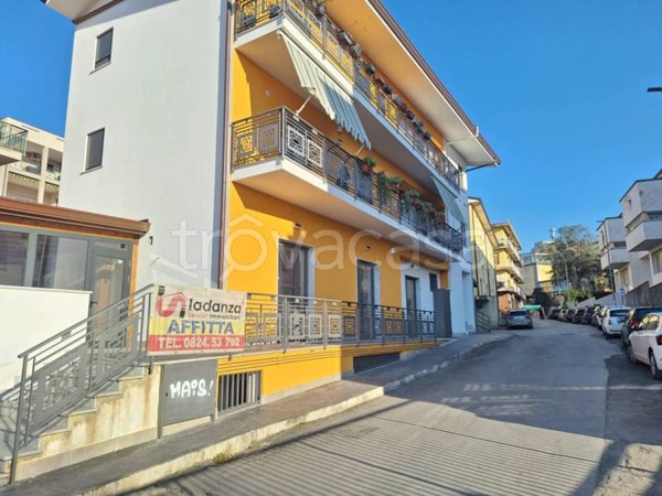 negozio in affitto a Benevento in zona Centro Storico