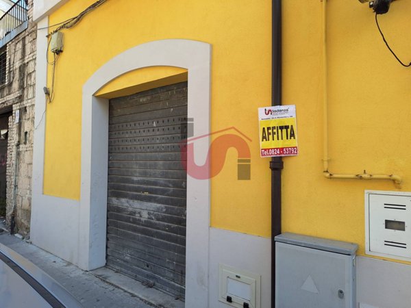 locale commerciale in affitto a Benevento in zona Centro Storico