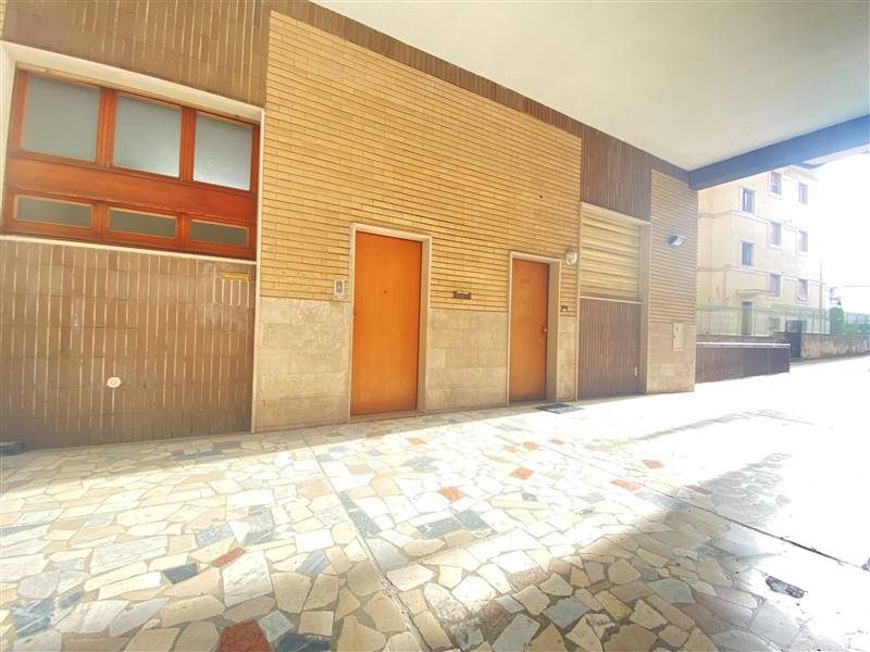 ufficio in affitto a Benevento in zona Mellusi / Atlantici